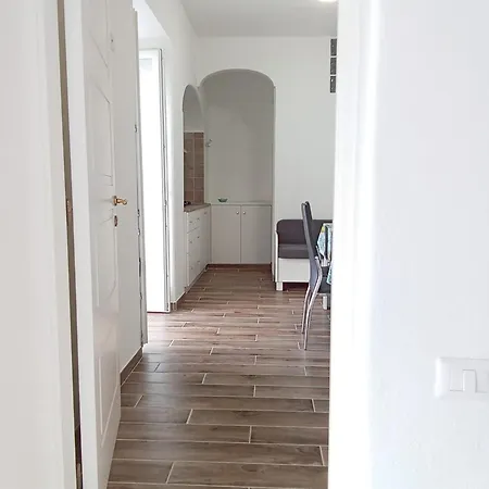 Casa Vacanza Perla Marina Apartment *